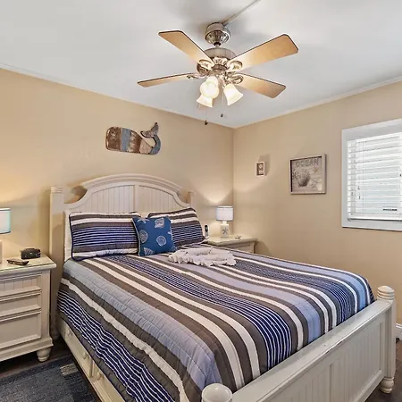 Beautiful Oceanfront Condo 1102